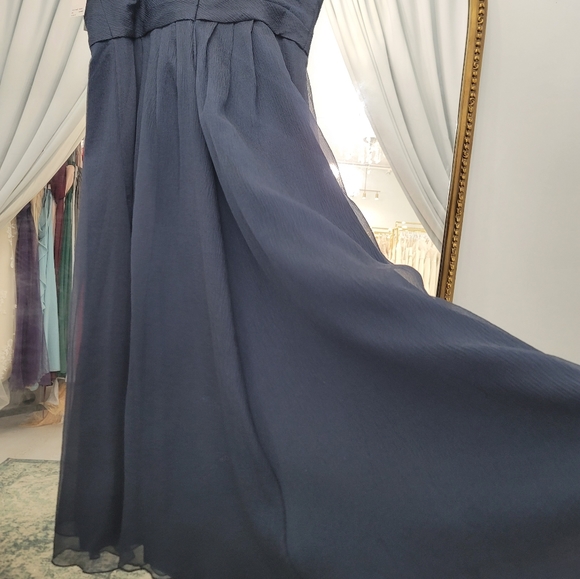Vera Wang Bridesmaids Dress - Picture 3 of 10